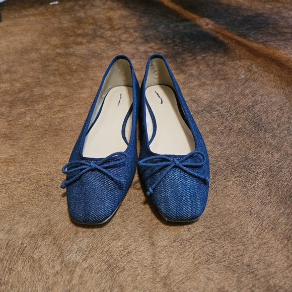 Loft Blue Denim Ballet Flats New 9.5 - Picture 2 of 5